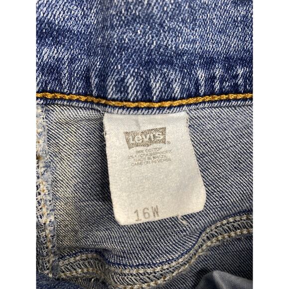 Levi's Denim Shorts Blue Womens Size 16W Bermuda Style Mid Rise 7” VTG 2002 - Picture 3 of 6